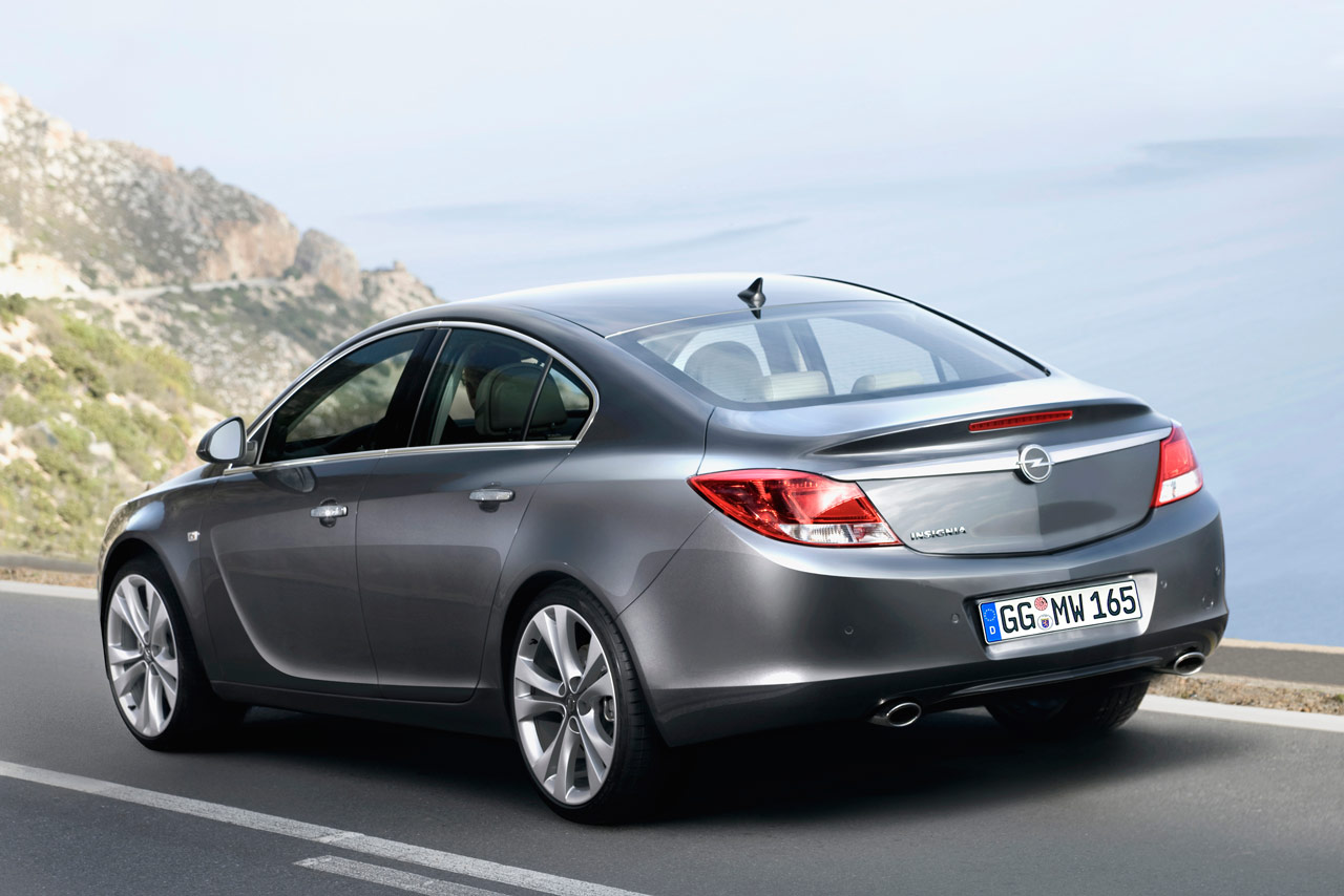 Opel-Insignia-3-lg.jpg