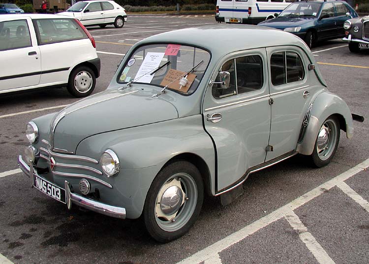 4CV_Renault_-_front.jpg