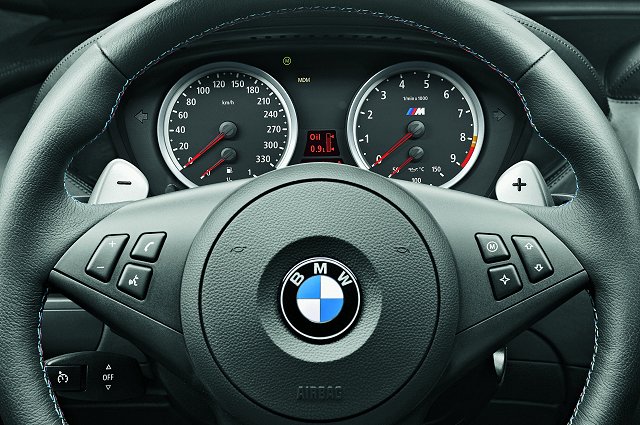 bmw_m6_2005_131.jpg